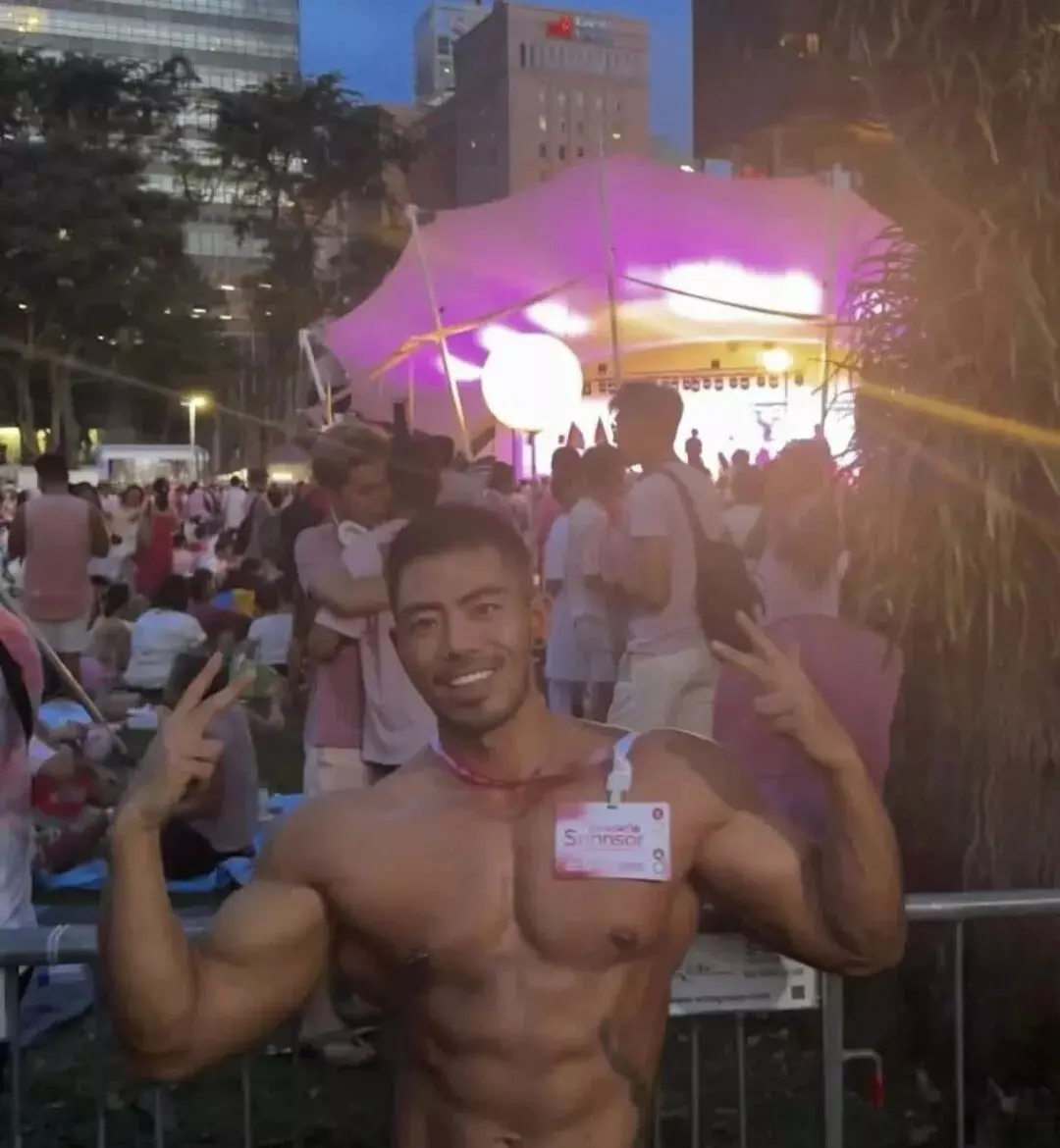 图片[6]-曼谷表演的黑皮肌肉男，绝对是Gogoboy里的顶流！-小蓝短视频