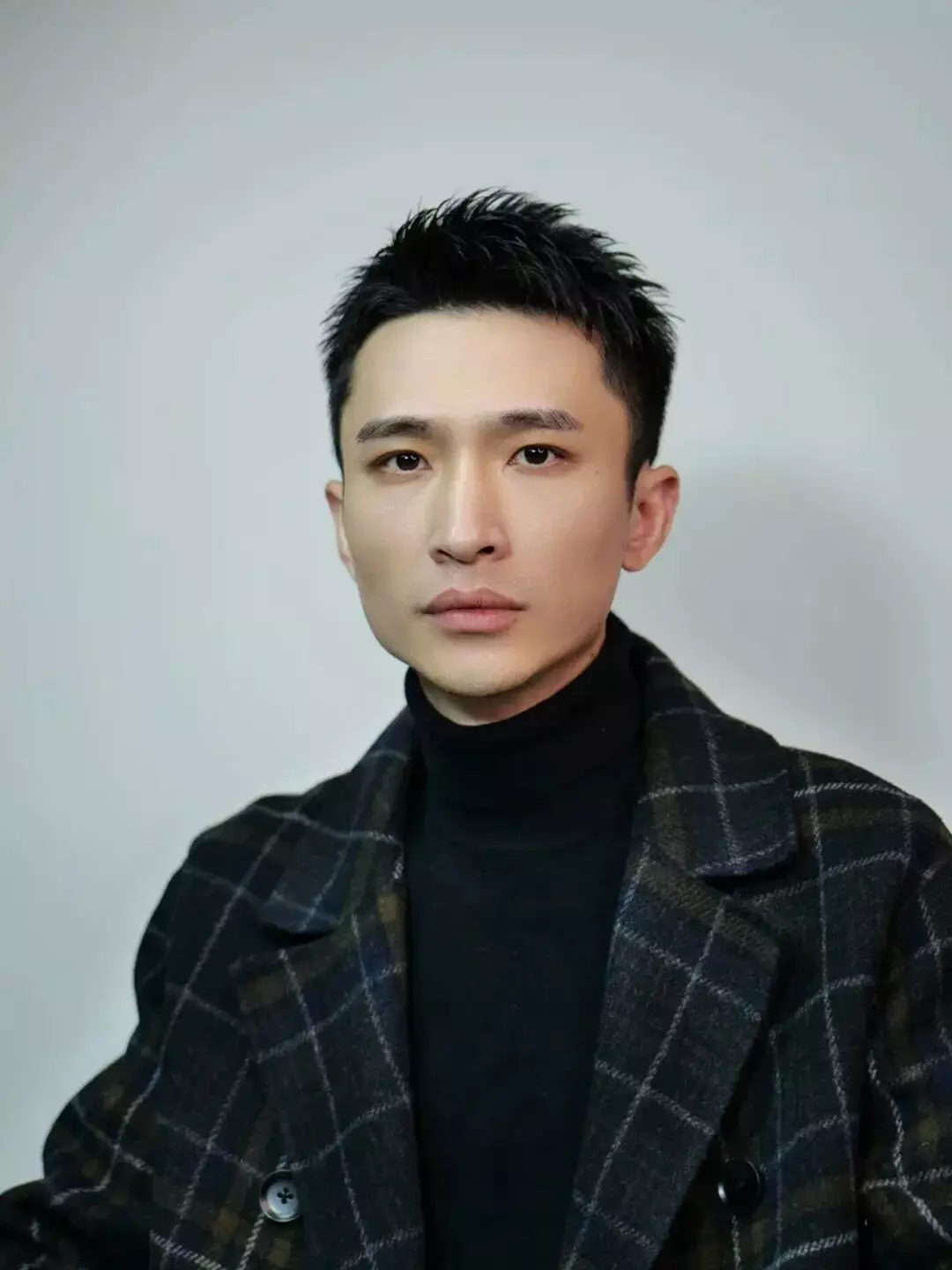 男生“不烫不染”的发型也好看，试试这3款造型，简约帅气有魅力-潮男潮北