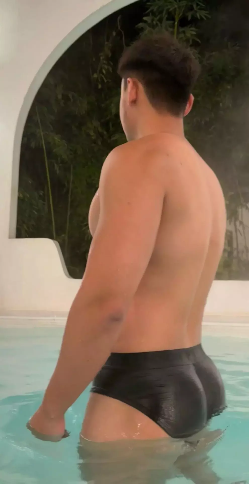 图片[19]-麒麟臂八块腹肌，动力马达粗腿蜂腰翘臀，体育生大爷们让人垂涎三尺-小蓝短视频