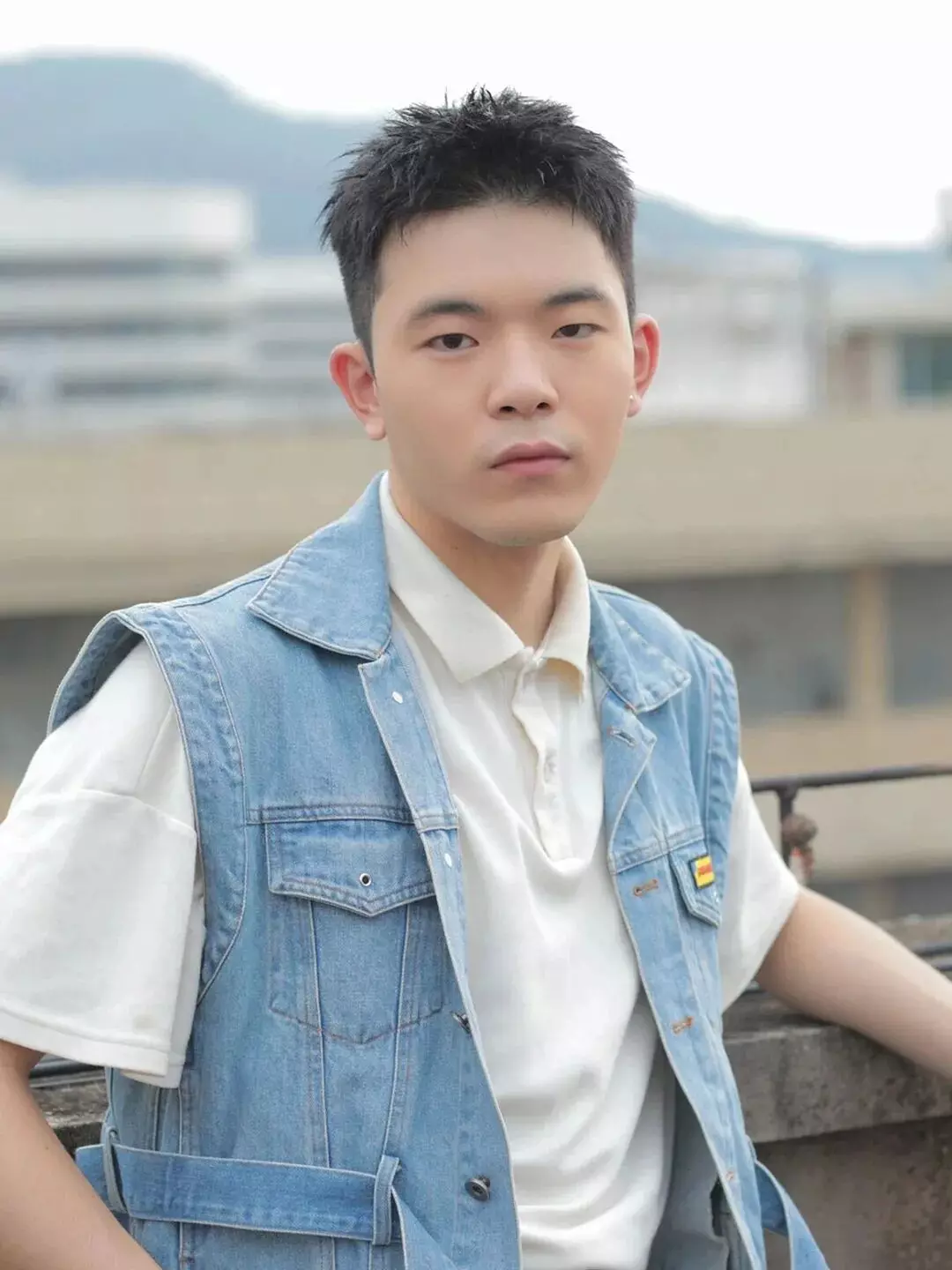 男生“两边铲短”发型过时了？试试这3款潮流造型，百搭又帅气！-潮男潮北