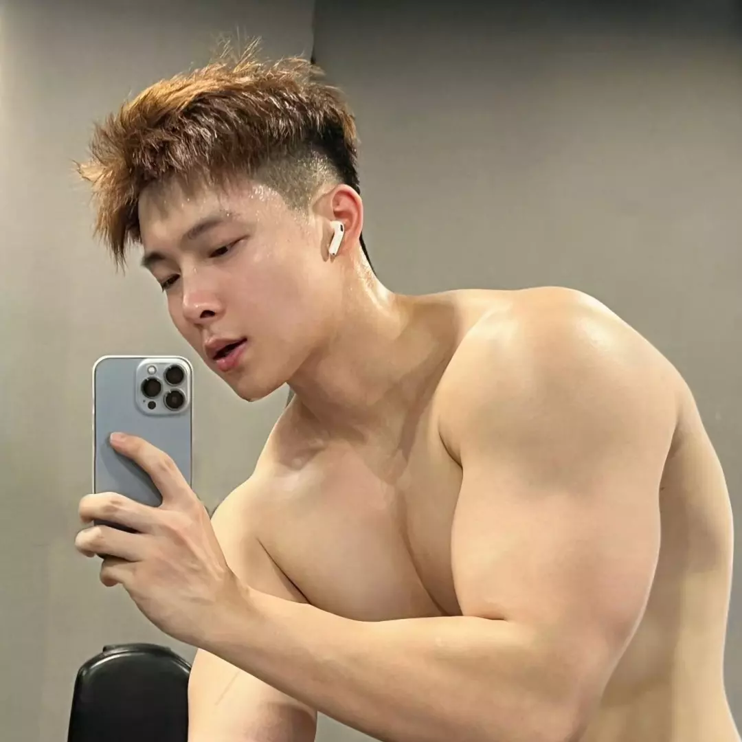 这组肌肉帅哥头像，包上头的 | 帅哥真人照片 | 男生头像-潮男潮北