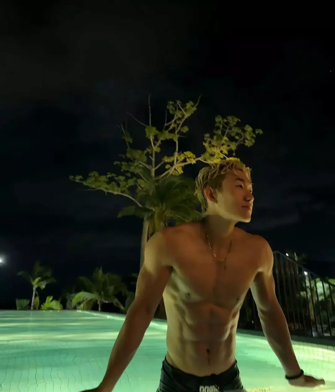 图片[15]-广州体院肌肉体育生火了？不仅下海，还同时和多名学弟暧昧不清....-小蓝短视频