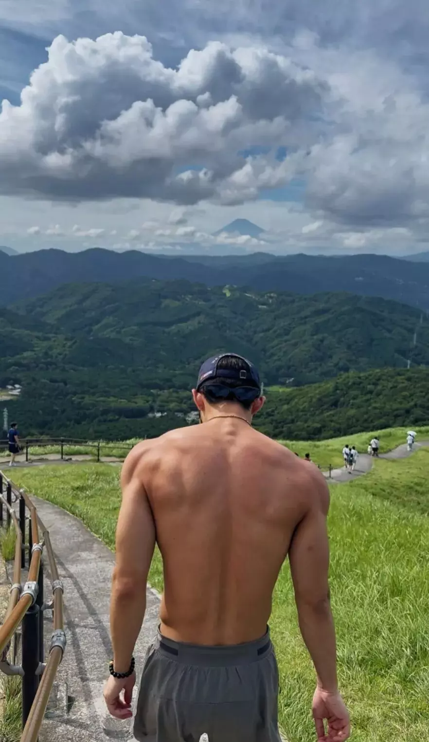 图片[9]-广州体院肌肉体育生火了？不仅下海，还同时和多名学弟暧昧不清....-小蓝短视频