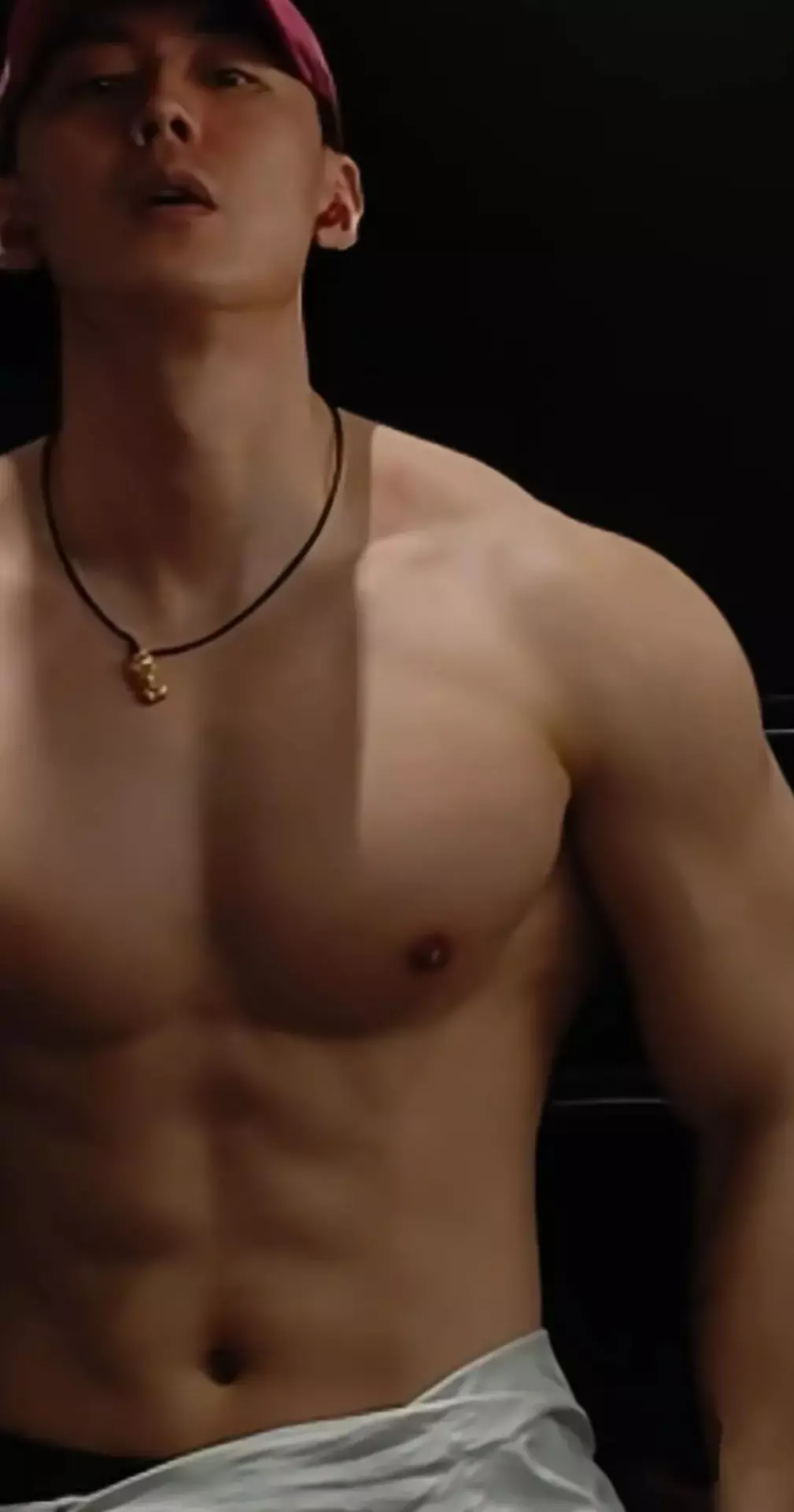 图片[6]-体育柔道摔跤体育生大男人，器大体壮百般动作柔韧有余-小蓝短视频