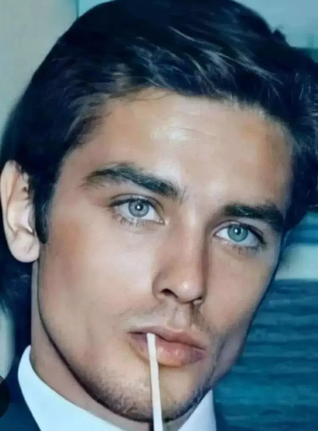 图片[3]-小时候好看，爸妈疼叔舅爱；成年后迷人，姑娘追媳妇拽；老去后糟朽，外人嫌家人怪！-小蓝短视频