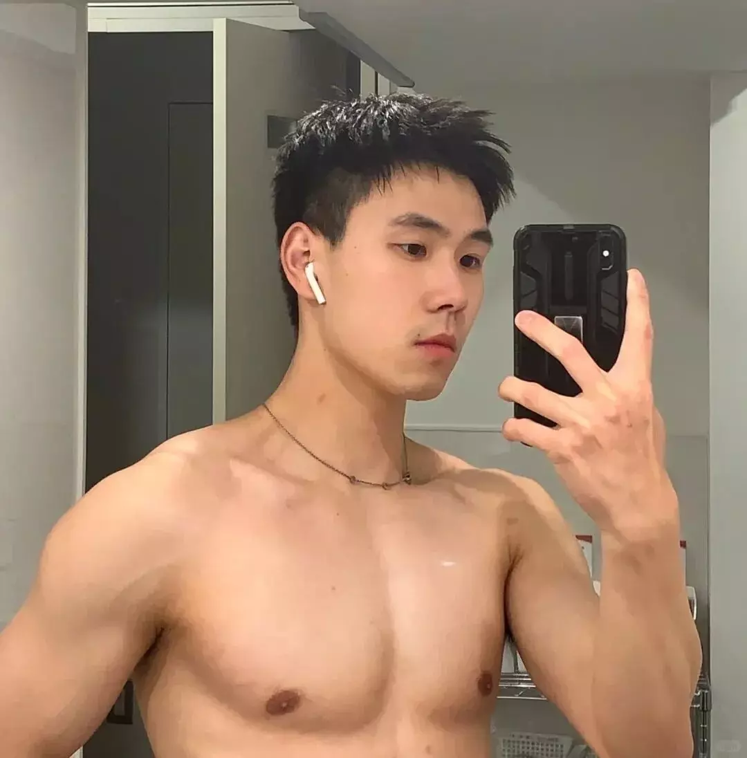 图片[3]-男生“不烫不染”的发型，这3款阳光又帅气，剪完提升颜值！-潮男潮北-潮男潮北