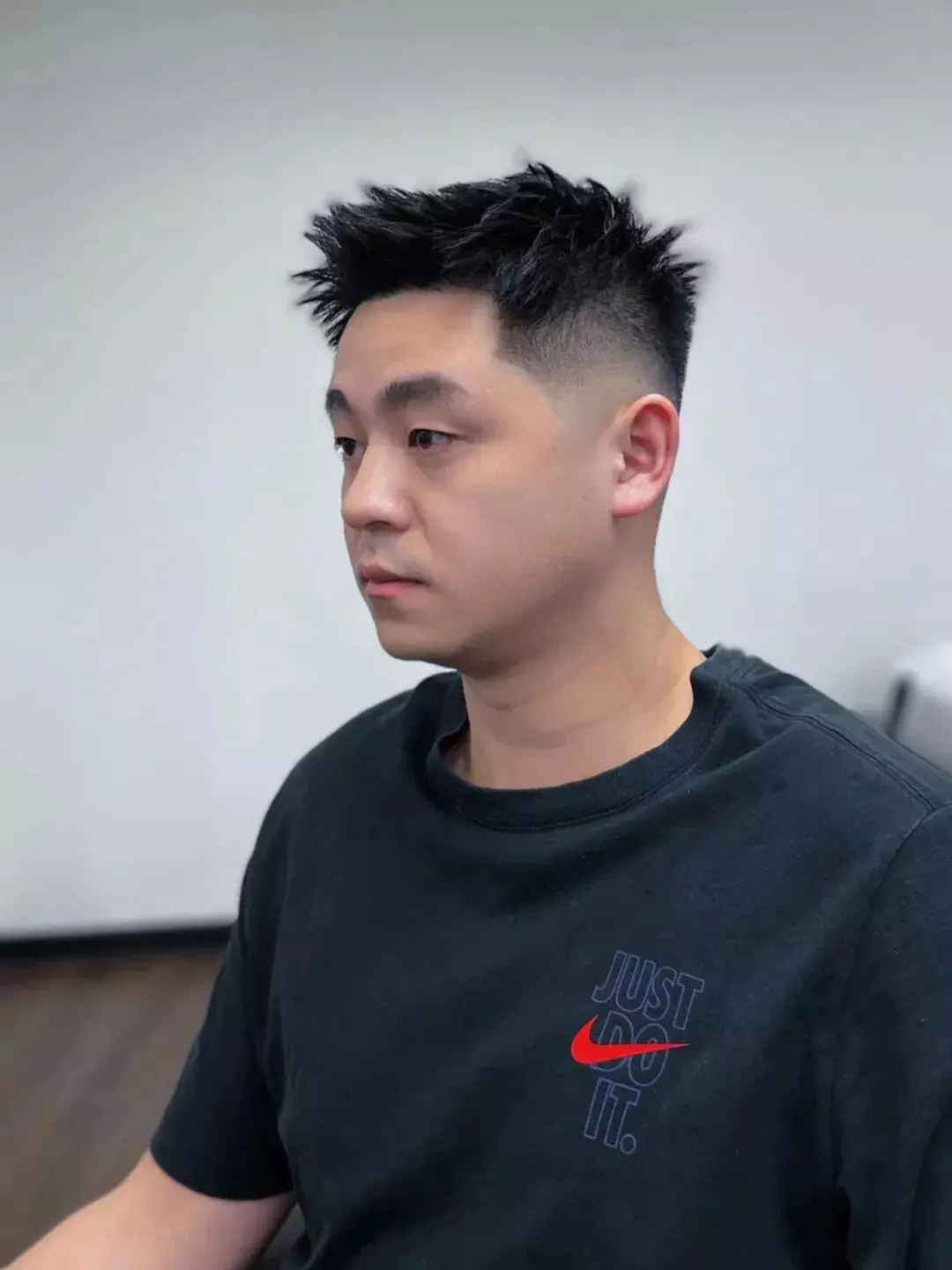 30多岁的男士别留“幼稚”发型，这3款短发轻熟帅气，值得尝试！-潮男潮北