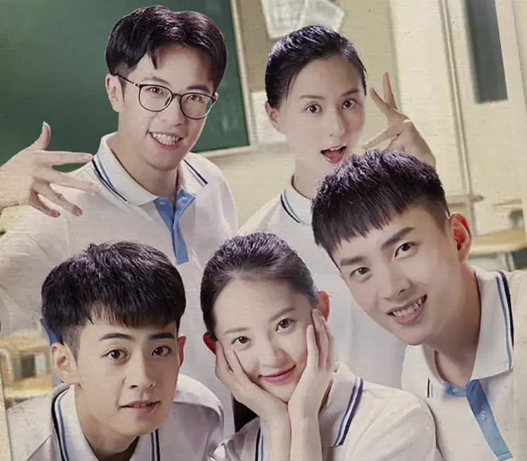 图片[7]-六年无戏可拍的他，退圈后疯狂“擦边”？-小蓝短视频