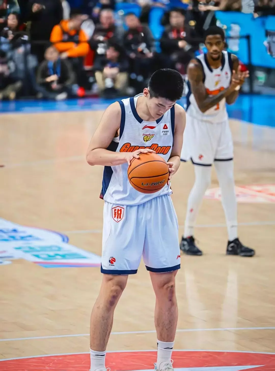 图片[11]-广东男篮王洪泽大长腿晃来晃去凸显实力！盯着看不够！-小蓝短视频
