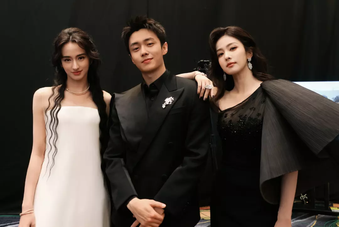 图片[5]-内娱新晋“男菩萨”：明明身材管理在线，却惨遭网友吐槽？-小蓝短视频