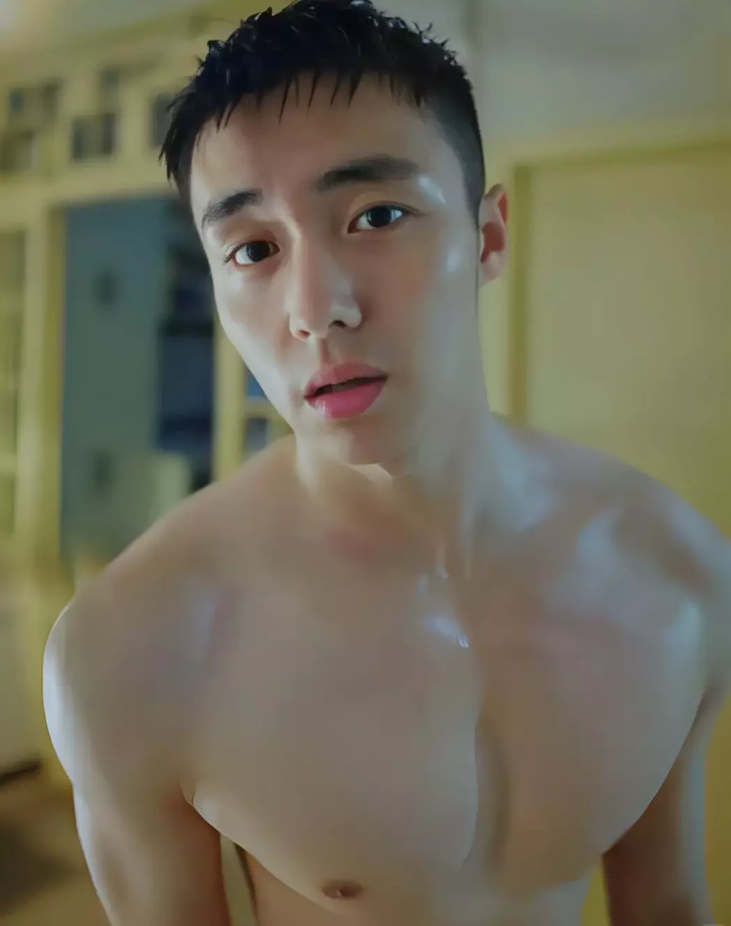 图片[10]-内娱新晋“男菩萨”：明明身材管理在线，却惨遭网友吐槽？-小蓝短视频