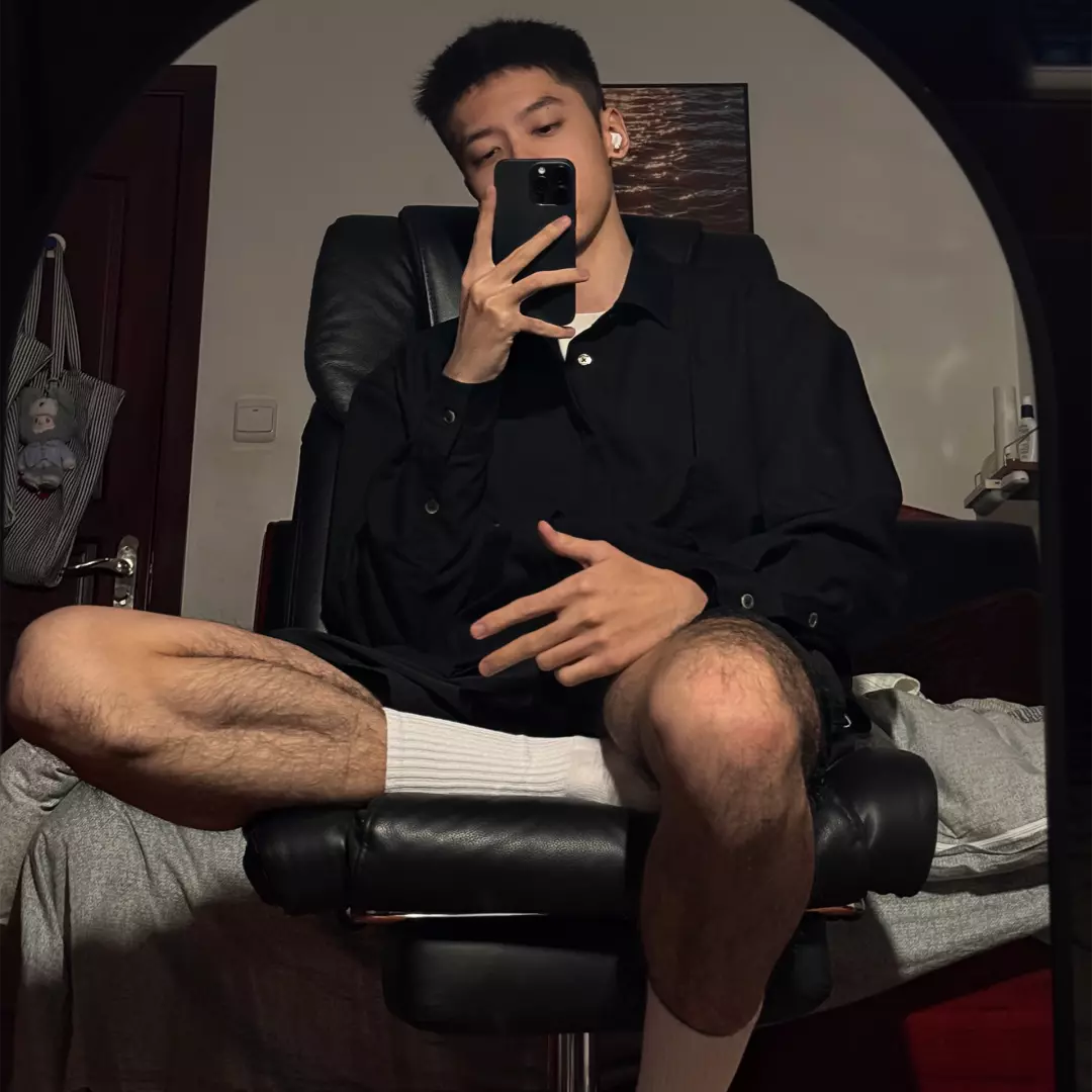 图片[9]-救命！这些肌肉帅哥，好看得要命 | 帅哥真人照片 | 男生头像-小蓝短视频