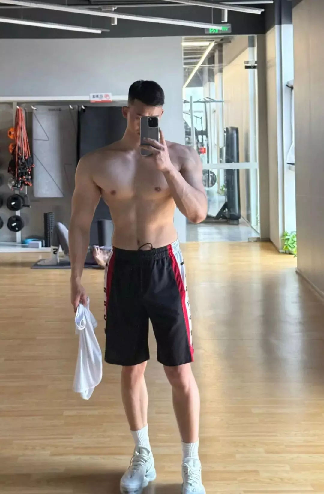 图片[14]-青岛189粗腿糙汉猛男被金主采访？这吃的也太好了....-小蓝短视频