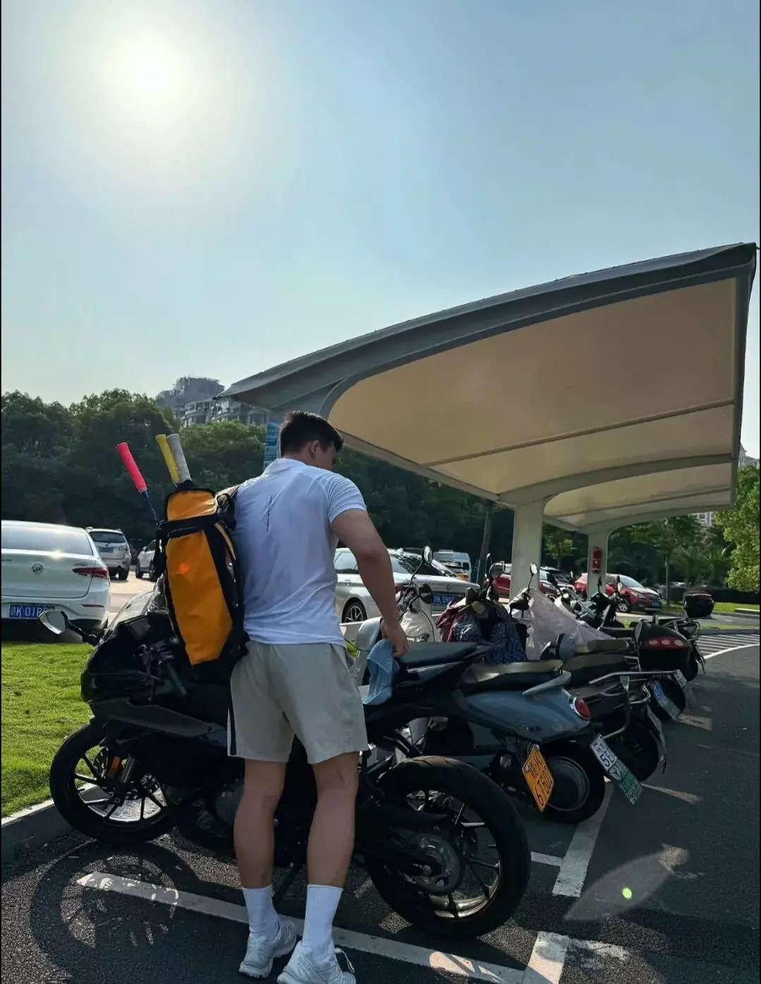 图片[16]-青岛189粗腿糙汉猛男被金主采访？这吃的也太好了....-小蓝短视频