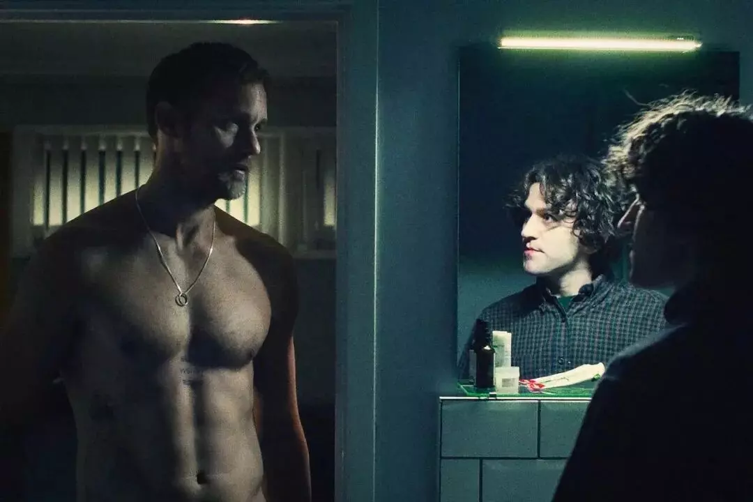 图片[5]-一部让人看了后劲很足的同志电影，扒光了感情里的支配欲…-小蓝短视频