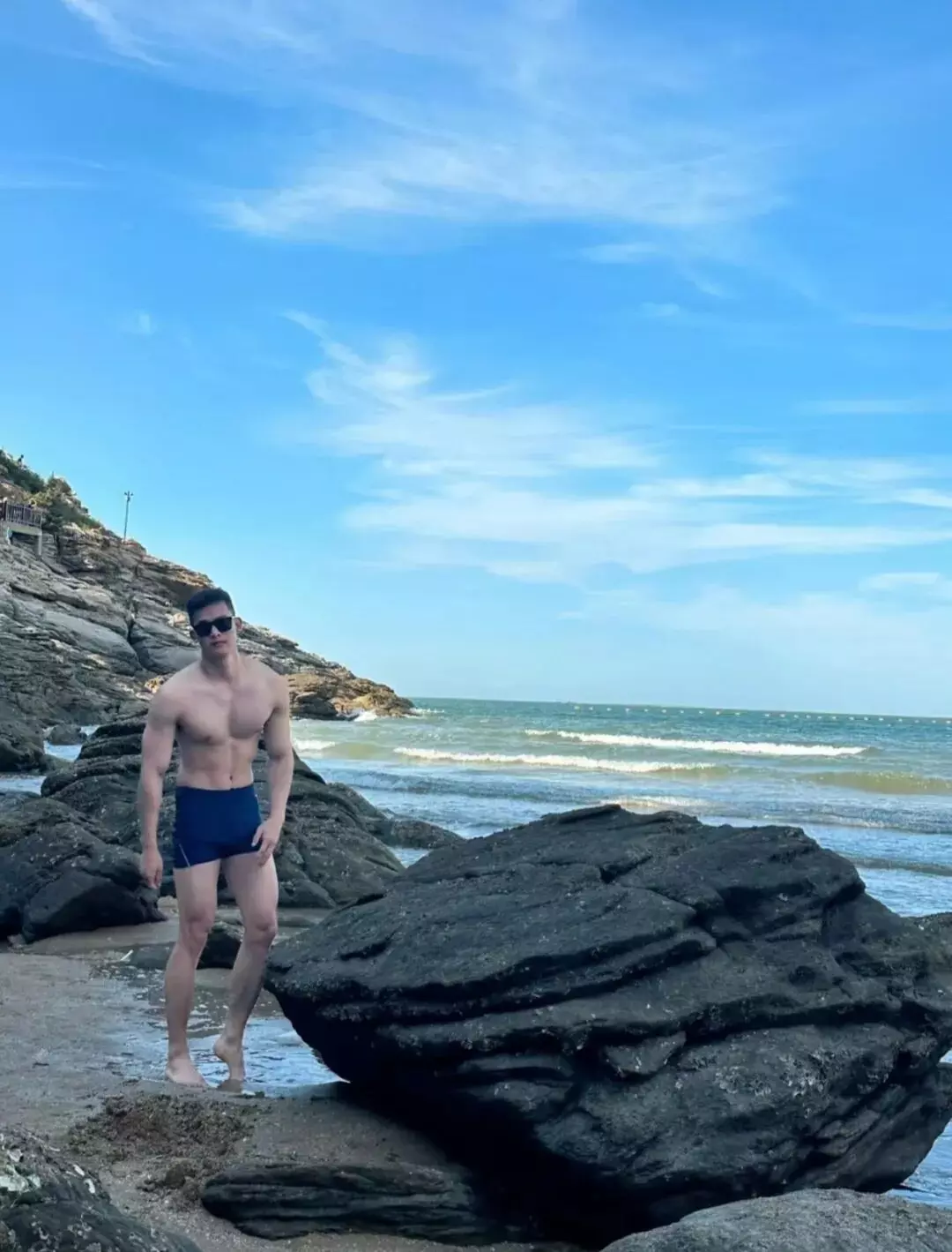 图片[5]-青岛189粗腿糙汉猛男被金主采访？这吃的也太好了....-小蓝短视频