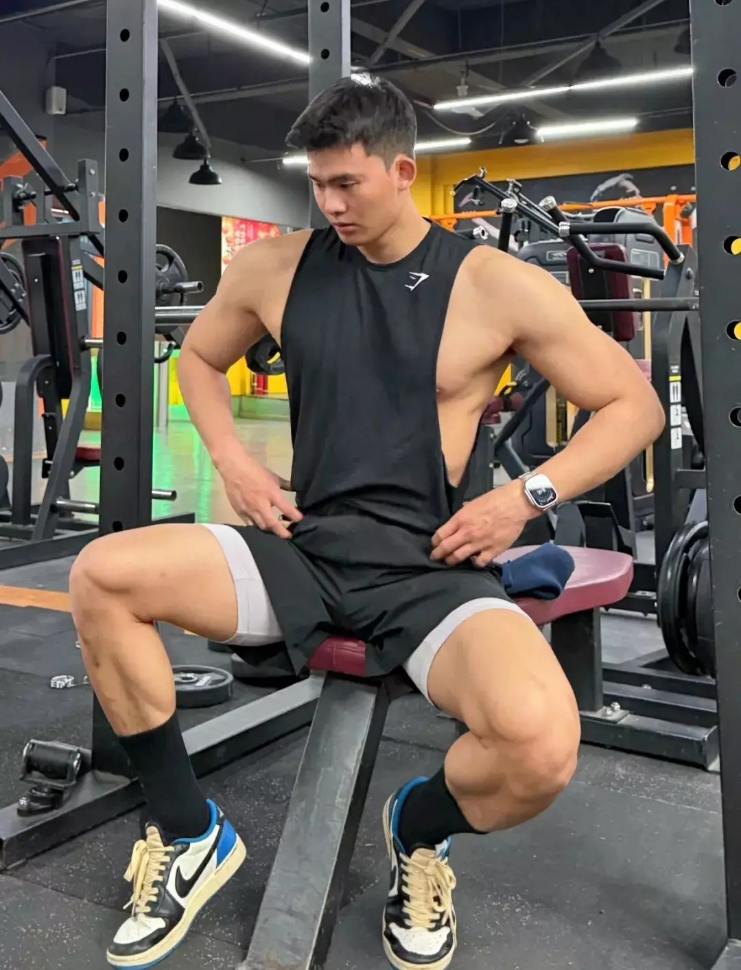 图片[4]-青岛189粗腿糙汉猛男被金主采访？这吃的也太好了....-小蓝短视频