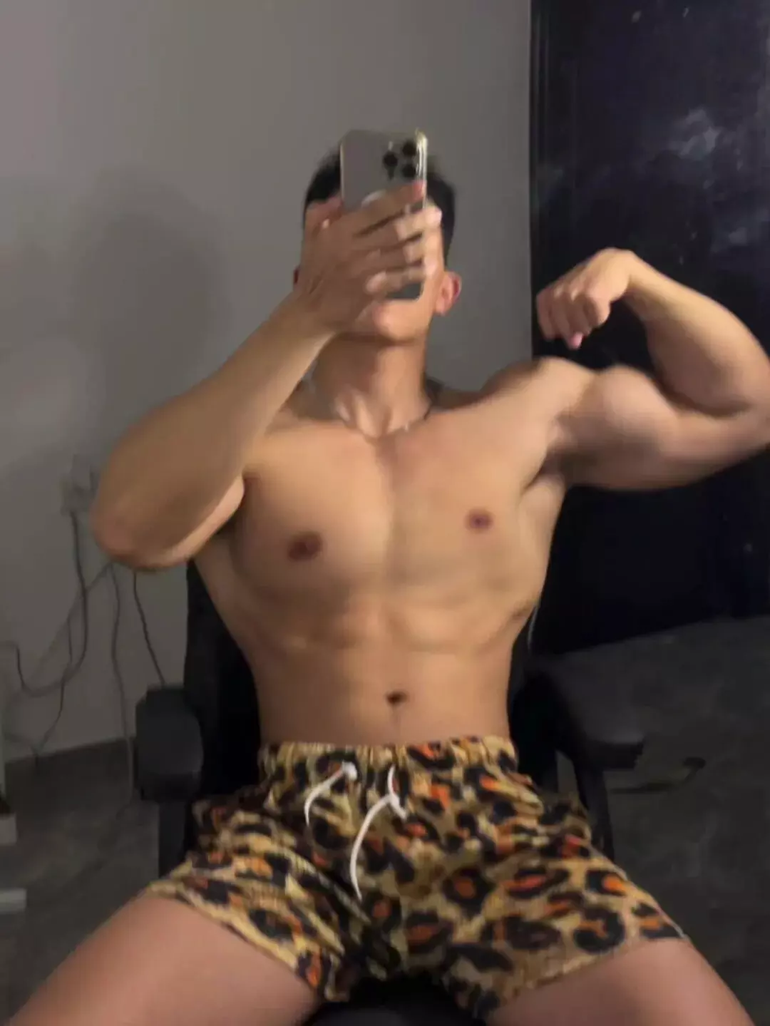 图片[14]-宽肩窄腰可狼可苏，豹纹短裤内衬高弹，谁顶得住！-潮男潮北-潮男潮北