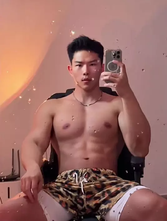 图片[19]-宽肩窄腰可狼可苏，豹纹短裤内衬高弹，谁顶得住！-潮男潮北-潮男潮北